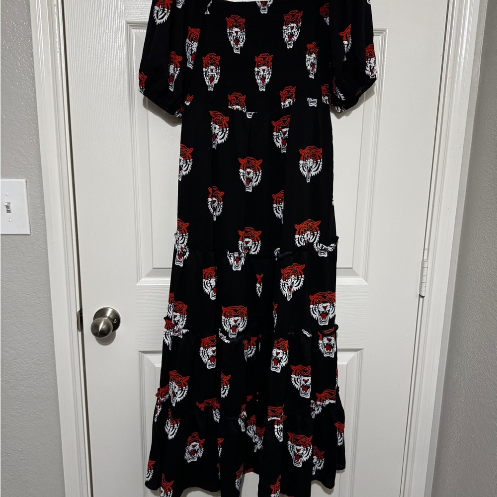 Tigress Dressed in Lala Dress